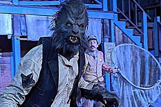 Pistoleros Wolfman Halloween Stunt Show - Practical tips