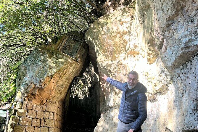 Pitigliano in the footstep of the Etruscan: Hike and wine tasting - The Sum Up