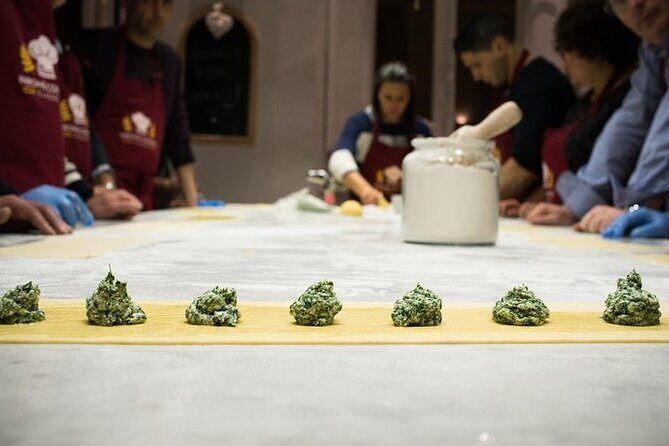 Pizza and Gelato Making Class in the Heart of Rome - What Makes This Roman Food Class Stand Out?