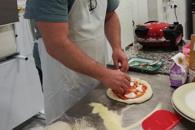 Pizza course in Catania with Show Cooking Cannolo - FAQ