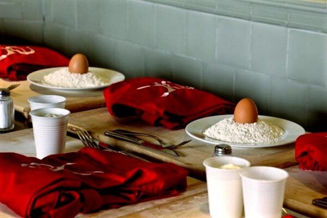 Pizza, Pasta and Tiramisù Cooking Class with Chef in Rome - The logistics: what to expect?