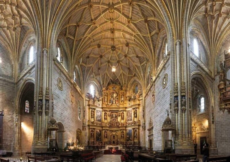 Plasencia: Cathedral Visit and City Highlights Guided Tour - Key Points
