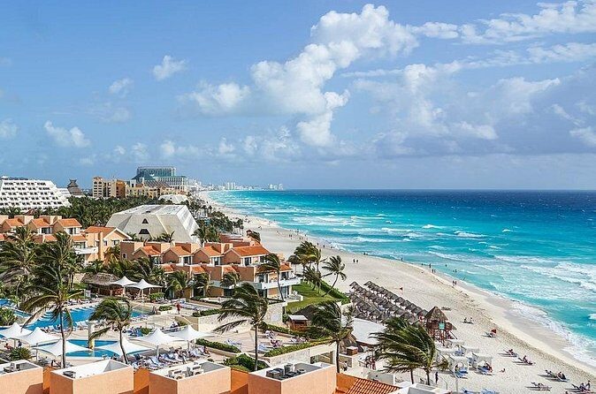 Playa del Carmen to Cancun private transfer, option to stop - Who Should Consider This Transfer?