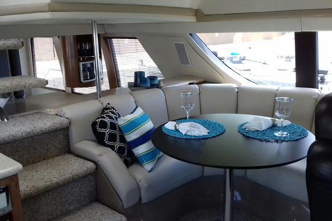 Playa Mujeres rent a Yacht 4hrs with Food and drinks aboard CA55 - FAQ
