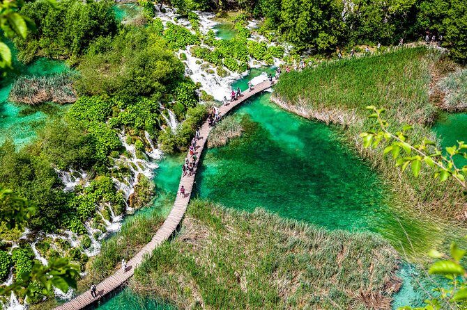 Plitvice Lakes Guided tour with Entrance ticket included - Key Points