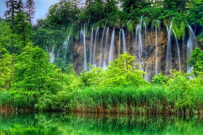 Plitvice lakes private round trip transfer (including waiting time) - FAQs