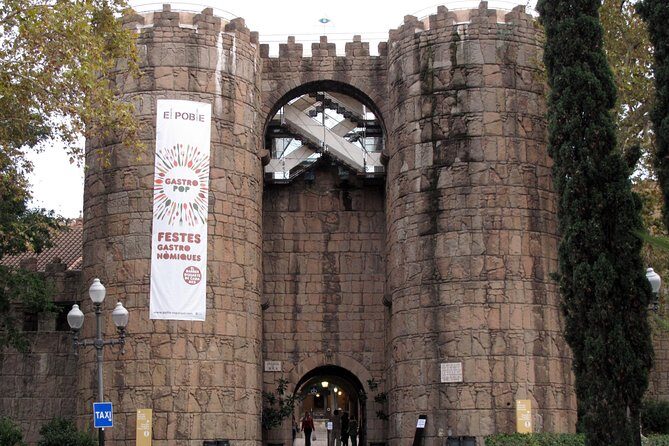 Poble Espanyol Private Tour in Barcelona with Pick up and Drop off - What You Can Expect from the Experience