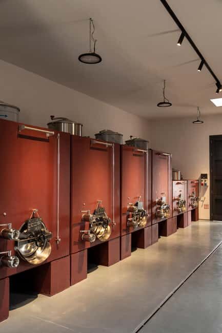 Poggioreale: Organic wine tasting and a tour of the winery - Key Points