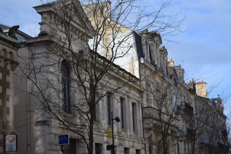 Poitiers: Discover all the City's Heritage in a Walking Tour - Key Points