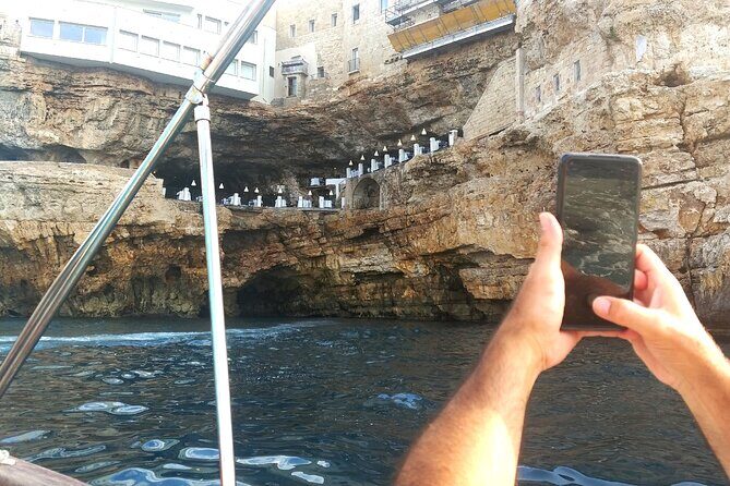 POLIGNANO BY BOAT: amazing sea caves and free drinks! - FAQs
