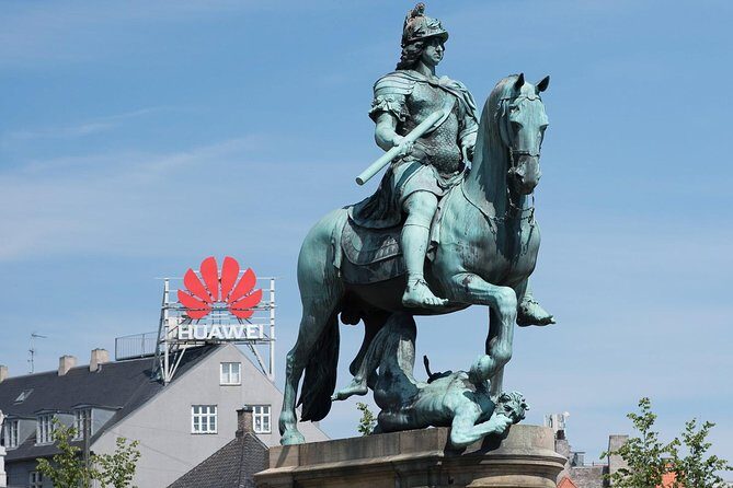 Politically Incorrect Private Hidden Gems Walking Tour - Is This Tour Worth It?