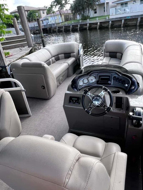 Pompano Beach: Pontoon Boat Rental - Key Points
