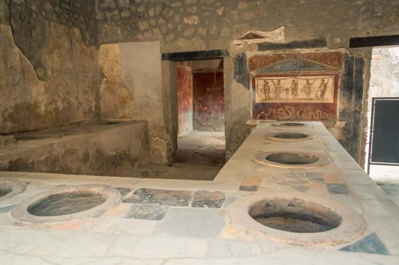 POMPEI SMALL GROUP GUIDED TOUR AND HIDDEN DOMUS - Key Points