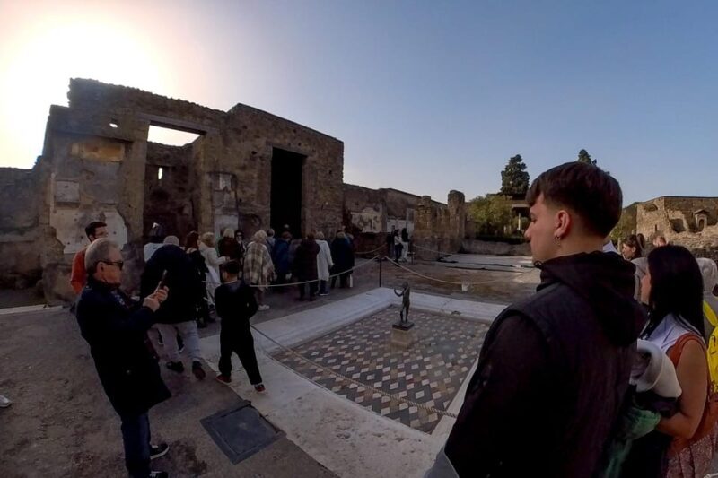Pompeii: 2 Hours Skip the Line Visit with a Licensed Guide - Who Should Consider This Tour?