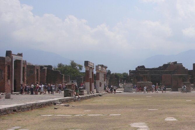 Pompeii and Mount Vesuvius SELECT tour - Logistics and Group Dynamics