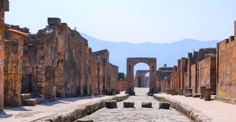 Pompeii: Archaeological Site Entry and Guided Tour - Pompeii: Archaeological Site Entry and Guided Tour – An Honest Look