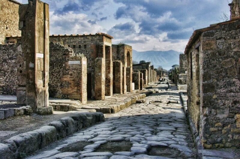 Pompeii: Entry Ticket & Guided Tour with an Expert Historian - Authentic Insights from Fellow Travelers