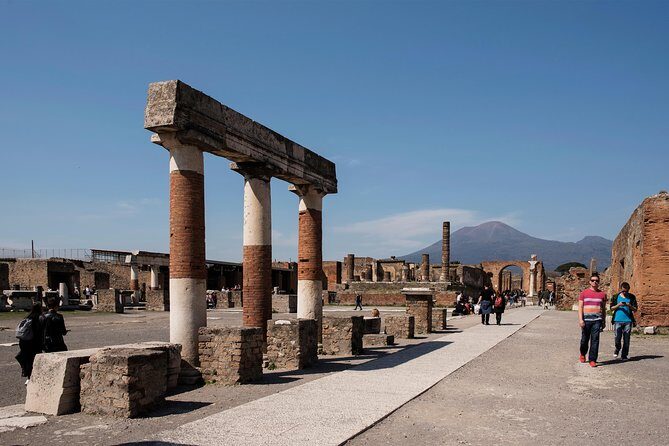 Pompeii excavations: skip-the-line private tour - What to Expect During the Tour