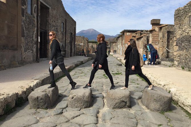Pompeii excavations: skip-the-line private tour - Who Should Consider This Tour?