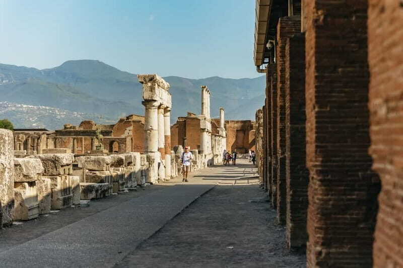 Pompeii: Group Tour with an Archeologist Guide - FAQ