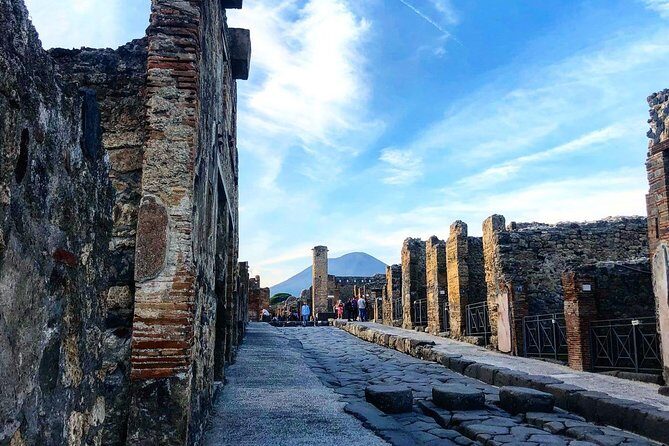 Pompeii Guided Tour From Sorrento Coast - Exploring the Pompeii Guided Tour from Sorrento Coast