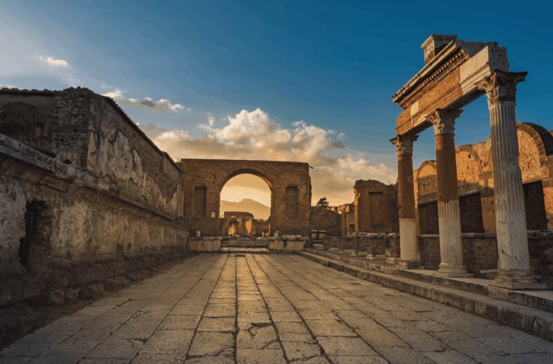 Pompeii Guided Tour with Archaeologist - Key Points