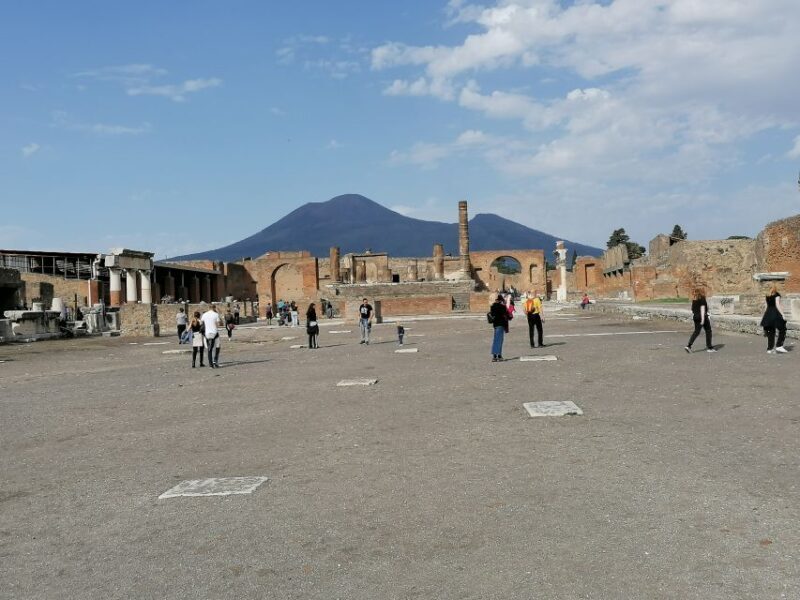 Pompeii: Guided Tour with Archaeologist with max. 12 People - Exploring Pompeii: A Guided Tour with an Archaeologist