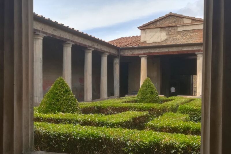 Pompeii: Guided Tour with Archaeologist with max. 12 People - FAQs