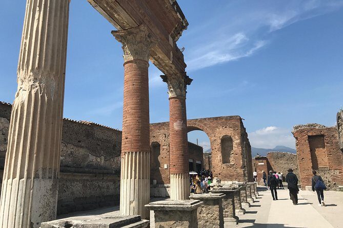 Pompeii Guided Walking Tour with Entry Ticket and Archaeologist - Practical Tips for Your Visit