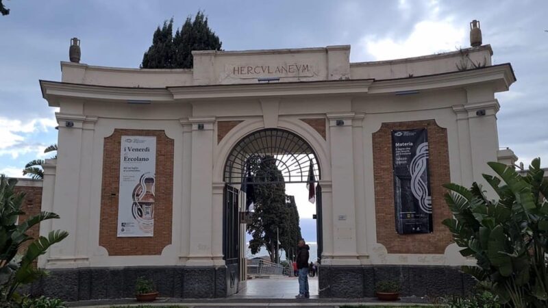 Pompeii & Herculaneum: Skip-the-line & App Audio Guide - FAQ