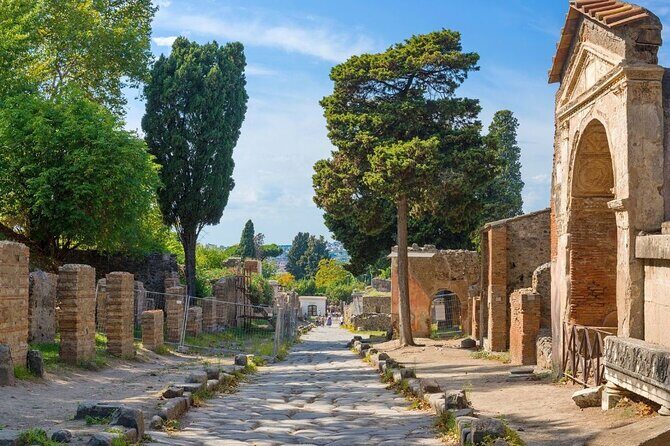 Pompeii & Naples Tour from Rome by Train, Includes Lunch - Is This Tour Right for You?