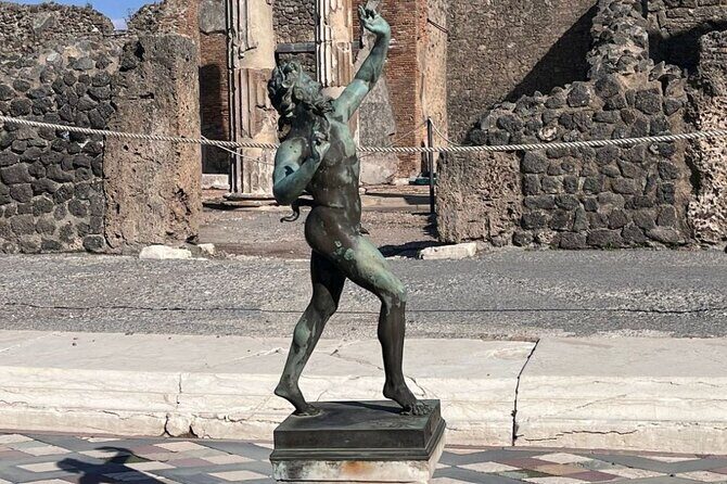 Pompeii & Naples Tour from Rome by Train, Includes Lunch - FAQ