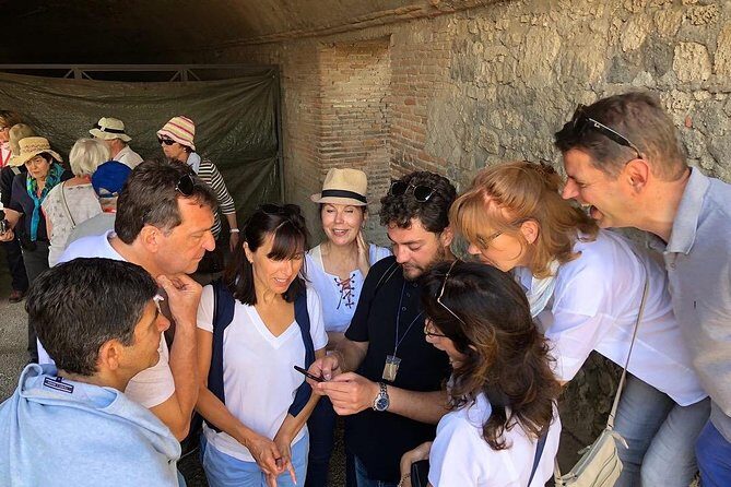 Pompeii Private Tour with Transportation and Archaeologist - FAQ
