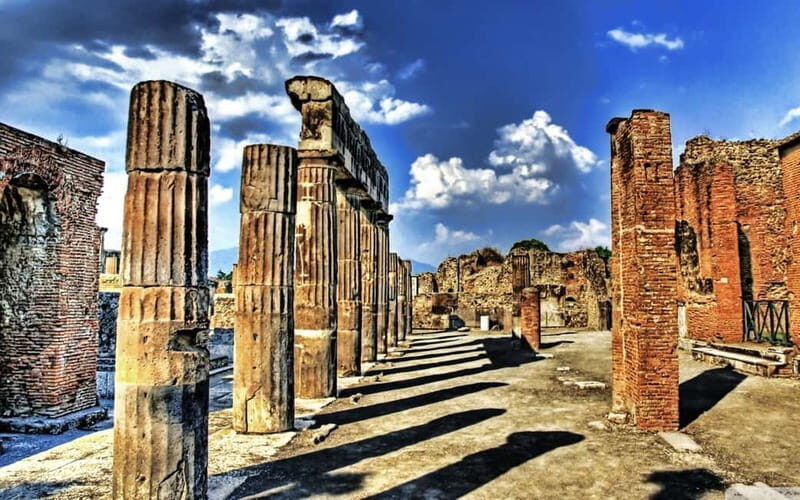 Pompeii Ruins 2-Hours Guided Tour and priority entry ticket - Key Points