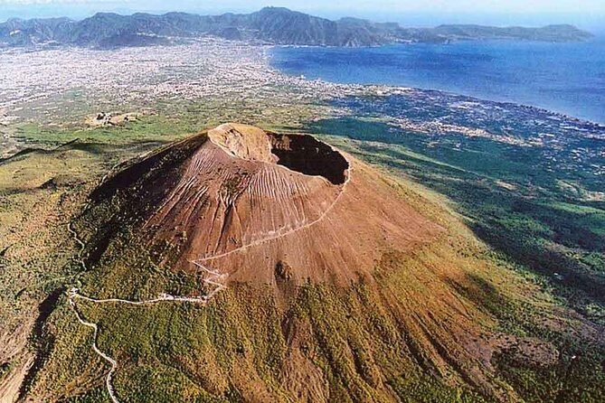 Pompeii Ruins & Wine Tasting with Lunch on Vesuvius with Private Transfer - FAQs