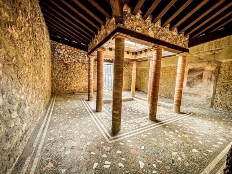 Pompeii semi-private tour, priority Access and Expert Guide - The Group Size and Atmosphere