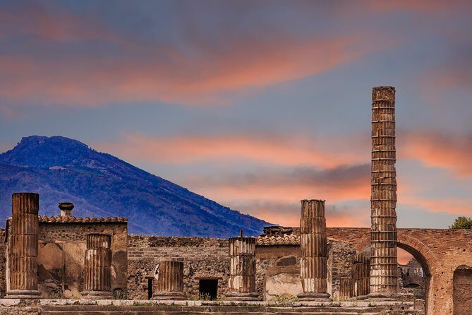 Pompeii: Skip-the-line-Ticket with Guided Tour - The Meeting Point and Arrival