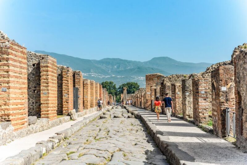 Pompeii: Small Group Tour with an Archaeologist - FAQs