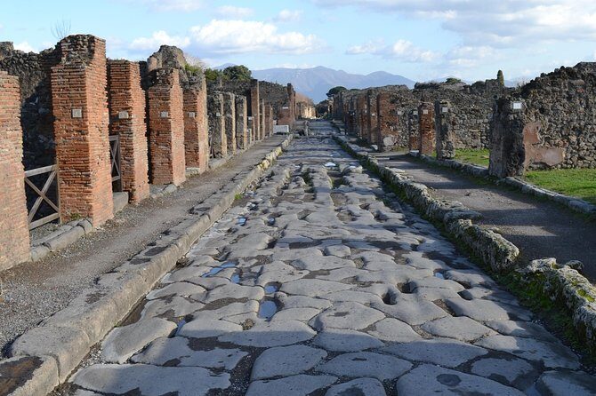 Pompeii the Ancient City (Tour+Transfer) - FAQ