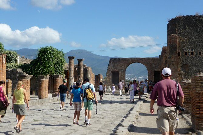 Pompeii & Vesuvius Day Trip from Naples with Italian Light Lunch - Key Points