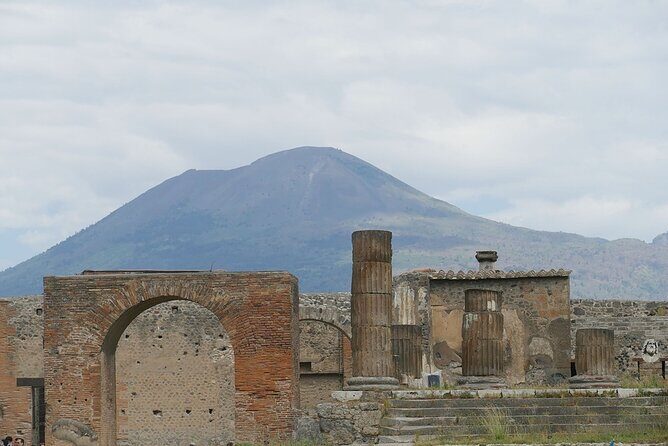Pompeii Walking Tour: The Real History of the Ruins - Exploring Pompeii’s Domestic Life