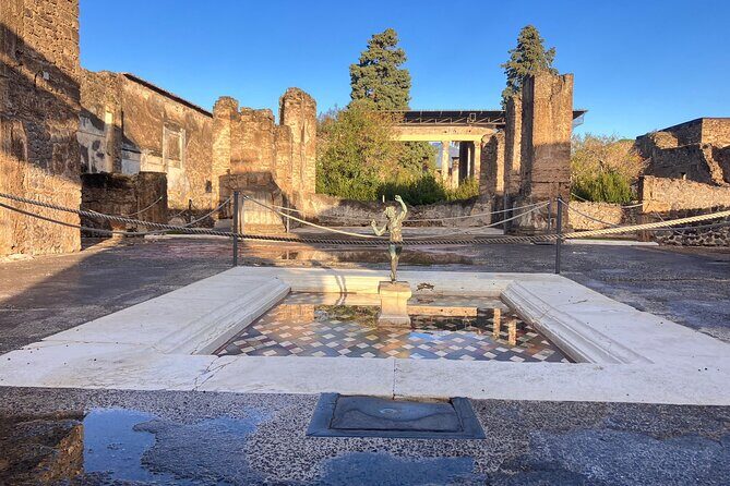 Pompeii: Walking Tour with Archaeologist and Skip-the-Line Ticket - A Closer Look at the Pompeii Archaeologist Tour