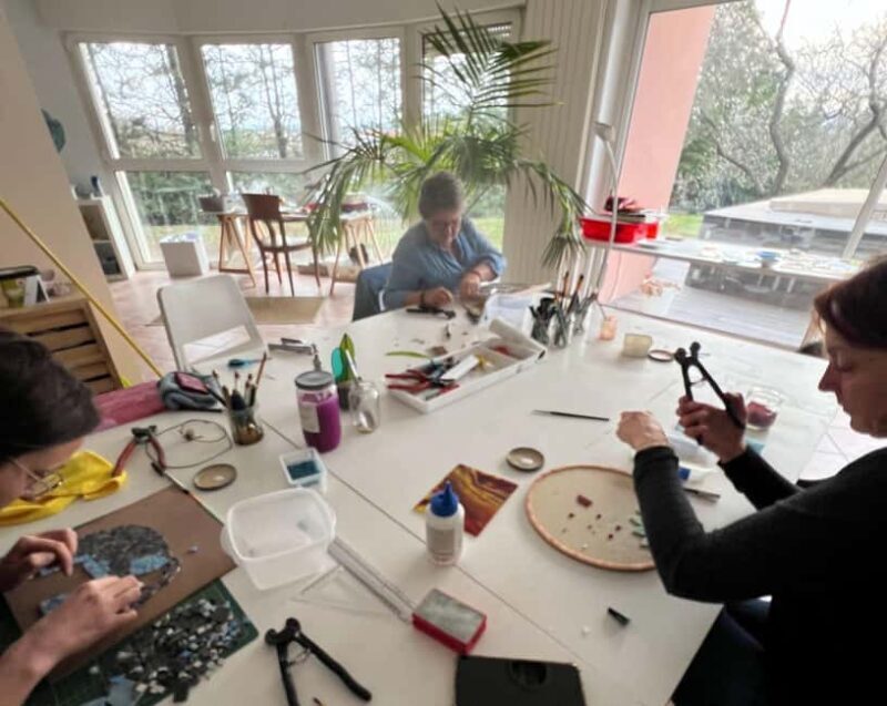 Pont-du-Château: create your own Tiffany stained glass cactus plant - Who Should Consider This?