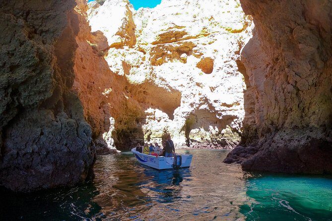 Ponta da Piedade Boat Tour to Caves and Beaches with Local Guide - What to Expect from the Tour