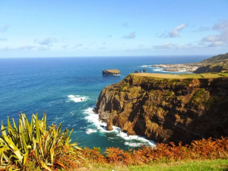 Ponta Delgada: Sete Cidades & Lagoa do Fogo Tour with Lunch - Who Should Consider This Tour?