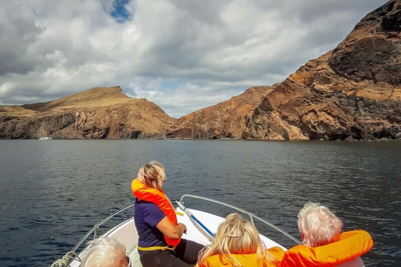 Ponta São Lourenço PR8: Private Guided Walk and boat return - An In-Depth Look at the Experience