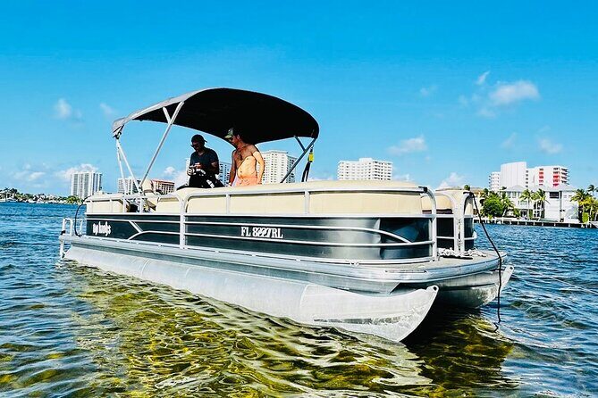 Pontoon Boat 26ft (12pp/115Hp) - Hollywood - FLL - SunBoat rental - Exploring the Hollywood Waterways: A Friendly Take on the 26ft Pontoon Boat Rental