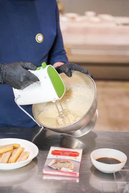 Pontremoli: Visit to the Chocolate Factory with Show Cooking and Tasting - Who Is This Tour Best For?