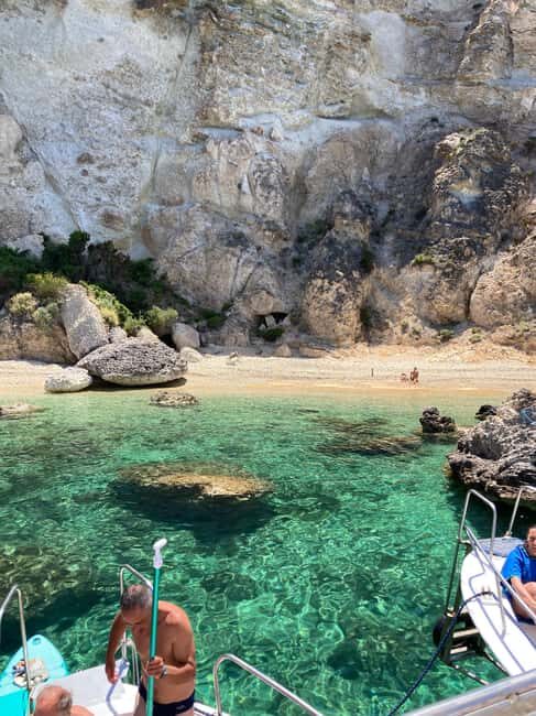 Ponza: Boat Tour with Lunch Onboard - A Closer Look at the Experience