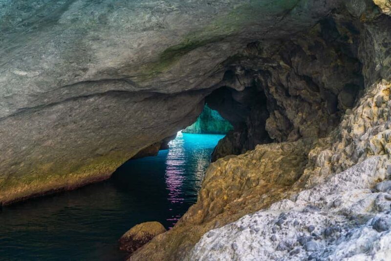 Ponza: Caves, sea stacks, and bays - Key Points